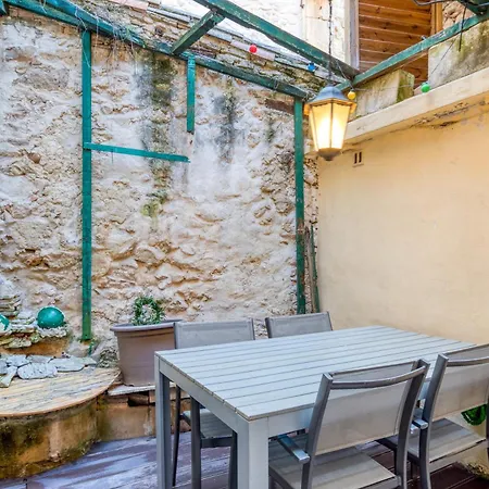 Maison De Village De 80m2 度假居 *