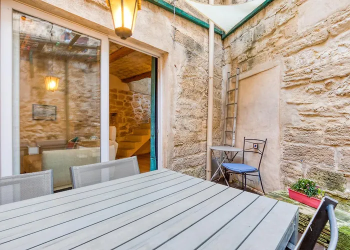 別荘 Maison De Village De 80m2 *